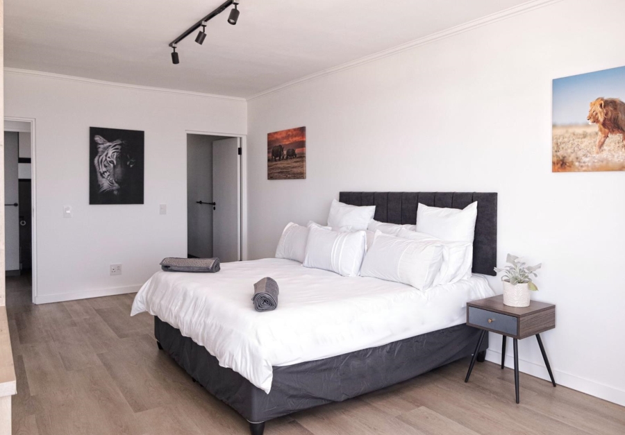 To Let 2 Bedroom Property for Rent in Green Point Western Cape